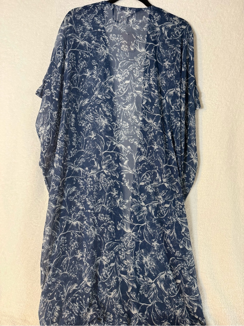 LC Lauren Conrad Blue and White Floral Sheer Swim Coverup Kimono - Picture 5 of 5